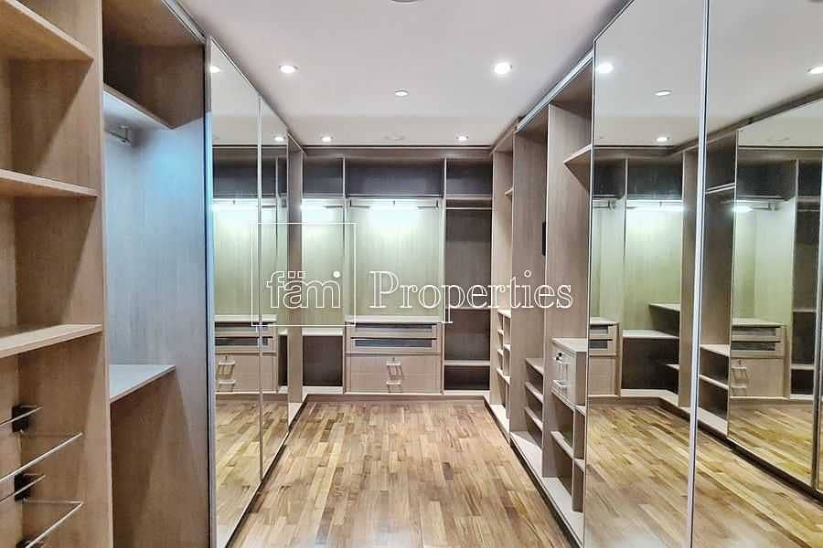 7 EXCLUSIVE Immaculate Contemporary Half-Floor Flat