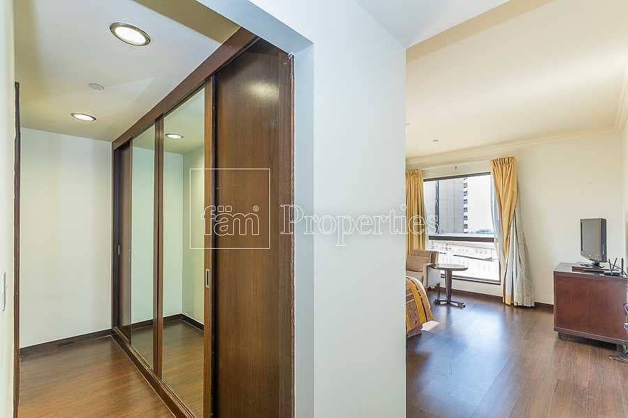 21 Chiller Free | Amazing Landlord | Courtyard View