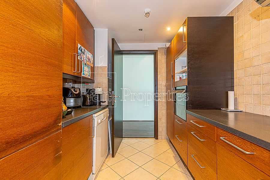 8 Fully Upgraded - Rented - Marina View - High Floor