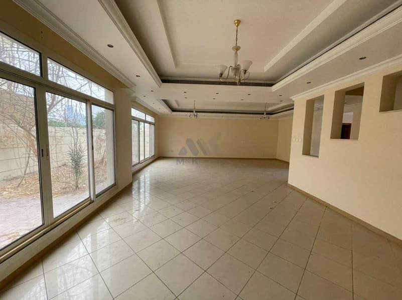 位于艾巴达住宅区，阿尔瓦斯尔别墅区 4 卧室的别墅 130000 AED - 5131075