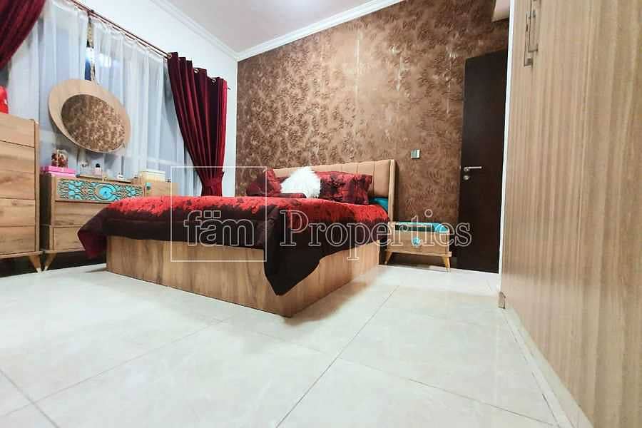 2 Beautiful Fully Furnished Upgraded Apartment