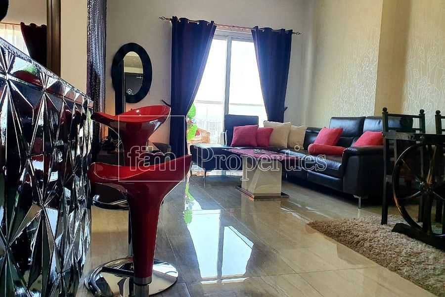 6 Beautiful Fully Furnished Upgraded Apartment