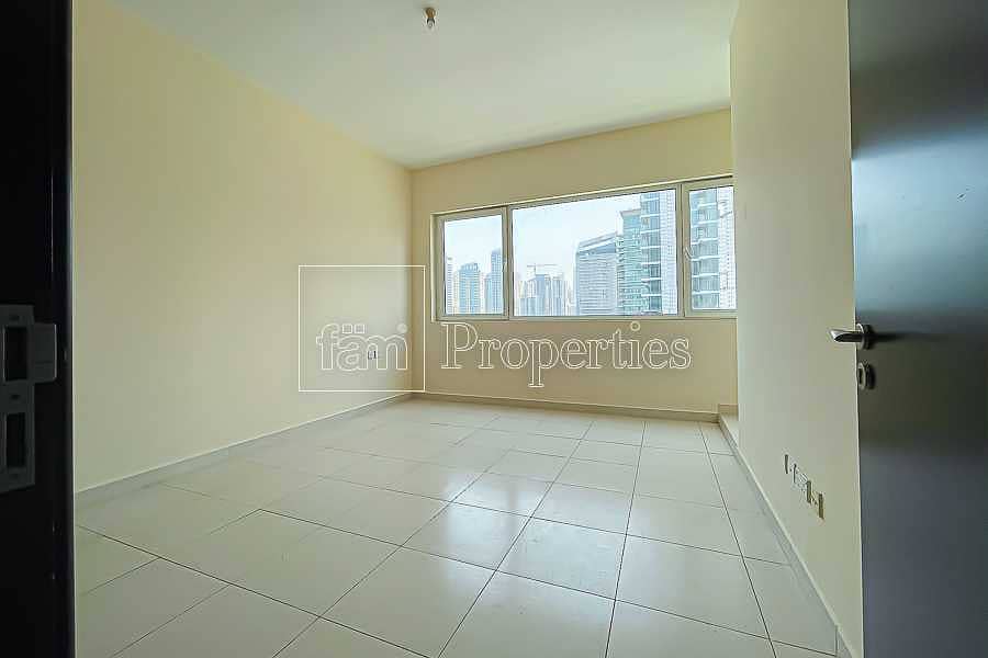 15 Spacious 2Br Aprtment / Great Deal/ 1 month free