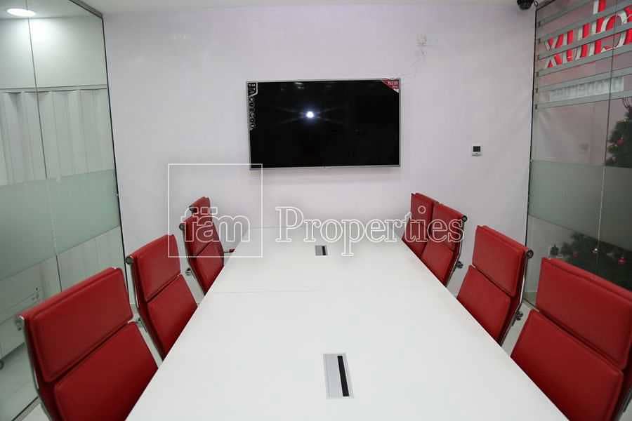 2 Beautiful Fitted Office  near Metro Station