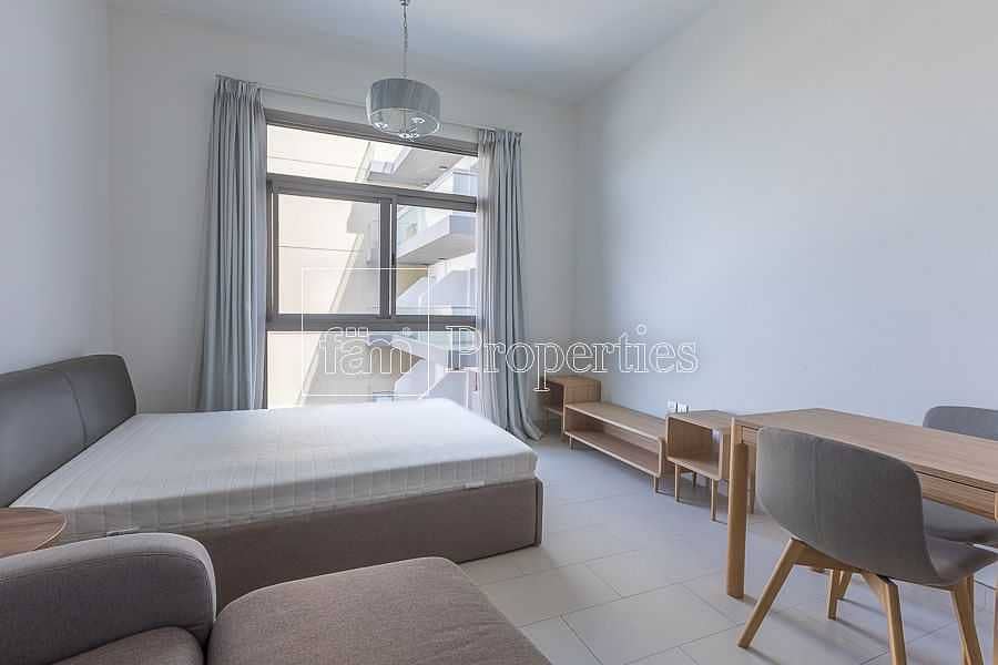 6 Spacious Studio For Sale|Well maintained|Furnished