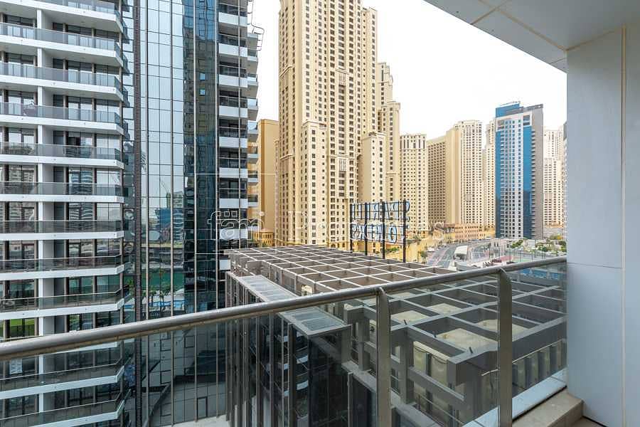 8 Studio Sparkle Tower2 Partial Sea and JBR View