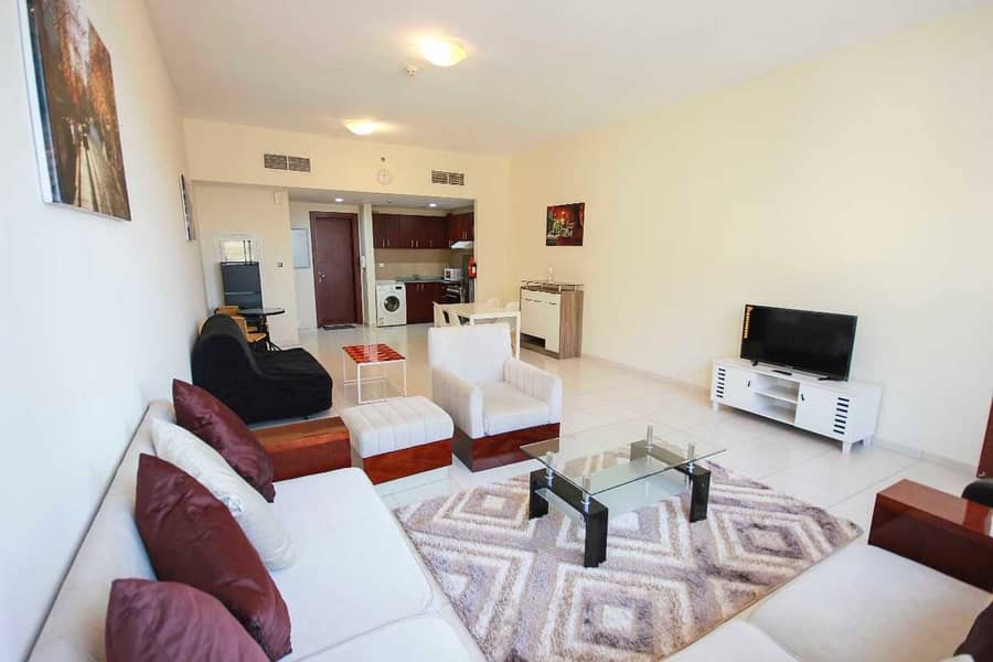 Fully Furnished 1 Bed |Community View |Corner Unit Fully Furnished 1 Bed |Community View |Corner Unit