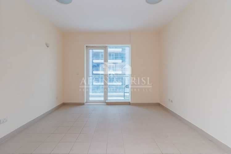 Cozy studio with community views | Chiller fr Cozy studio with community views | Chiller fr