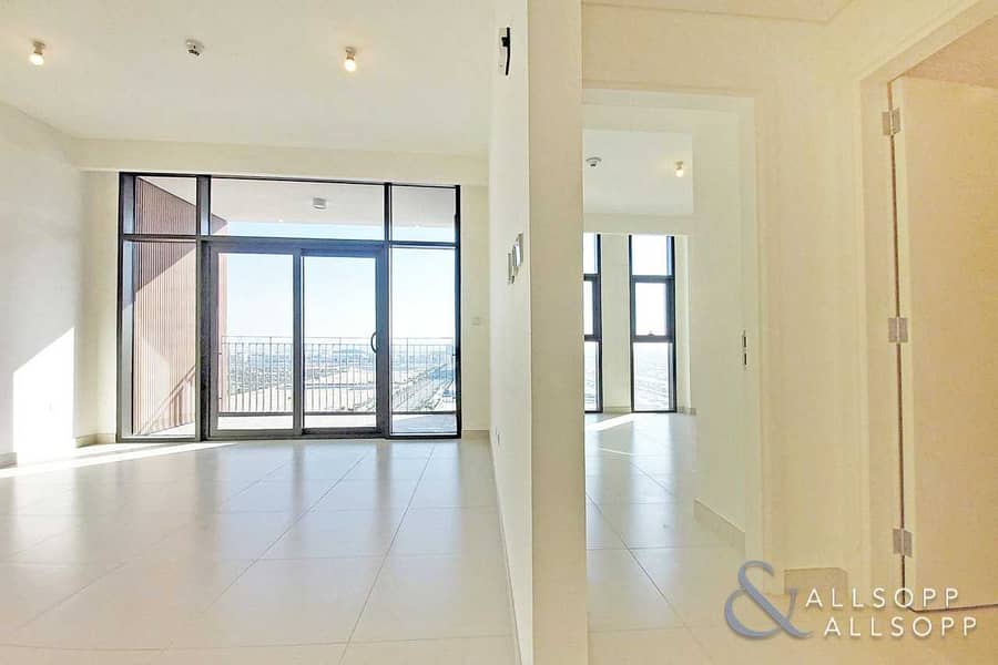 2 South Facing | 1 Bed | Modern | Available