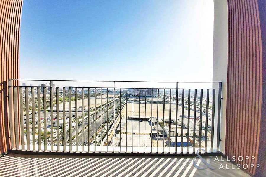 17 South Facing | 1 Bed | Modern | Available