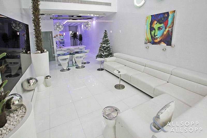 Luxury | 3 Floors | Cinema Room | 1 Bed Luxury | 3 Floors | Cinema Room | 1 Bed