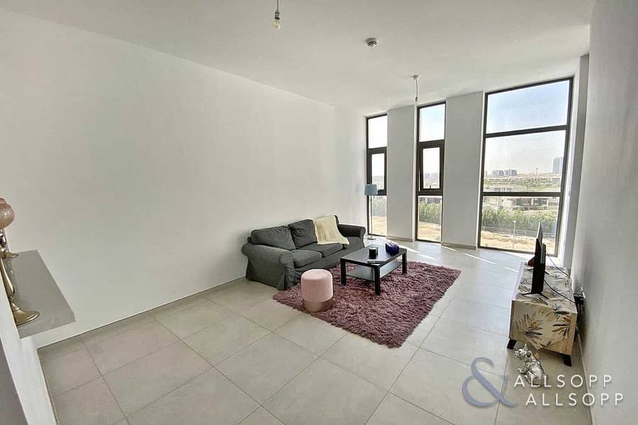 2 Modern 1 Bedroom | High Ceilings | Balcony