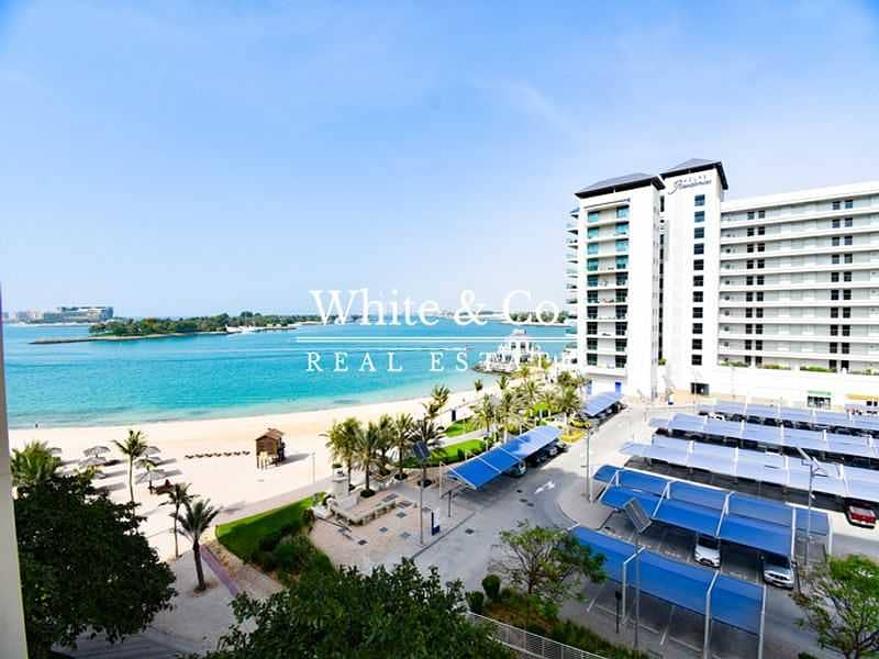 Mid Floor | Vacant Now | Sea Views Mid Floor | Vacant Now | Sea Views