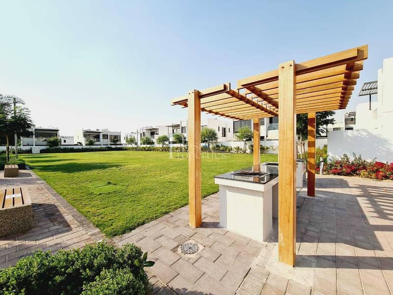 HOT DEAL | BRAND NEW | 5BR HOT DEAL | BRAND NEW | 5BR
