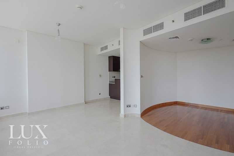 2 Available Now|Large Studio|Best Views|High Floor