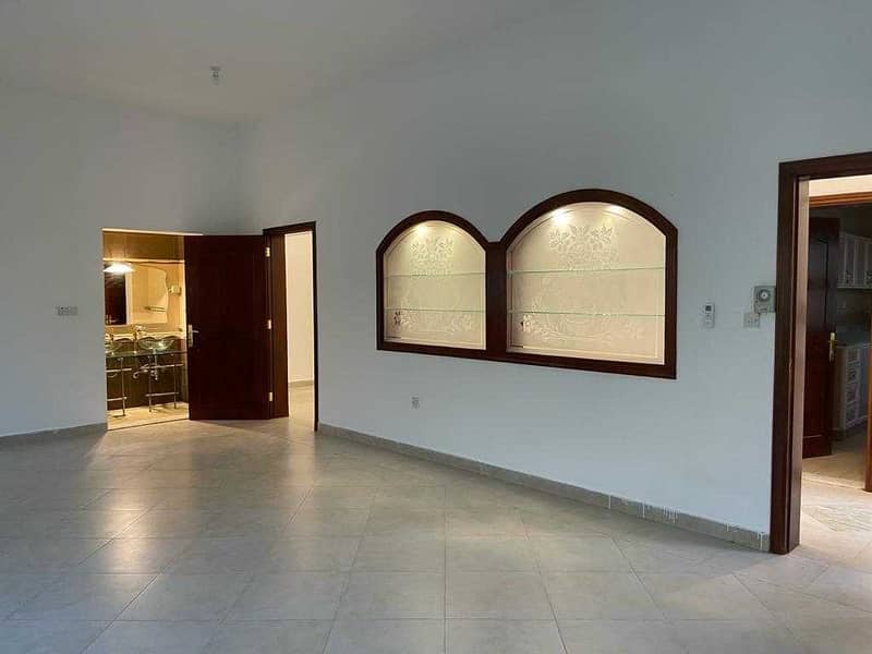 7 Perfectly Priced 3 Bedroom Villa in Baniyas