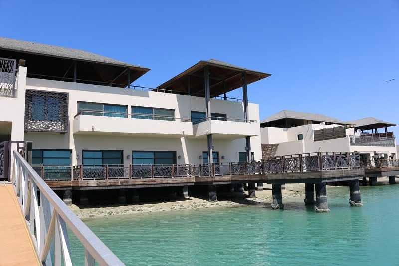 11 Luxurious Resort Style Villa Direct On Mangrove