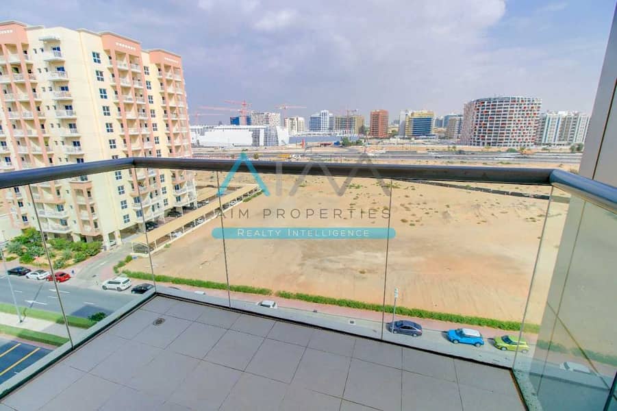 12 BIG TARACE SPACIOUS BRIGHT HUGE 2 BEDROOM WITH 1 MONTH FREE ZERO COMMISSION