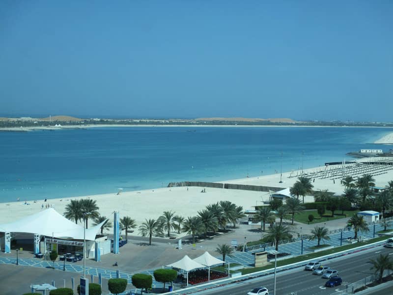 Sea View 4+Maids + Parking -Corniche Views