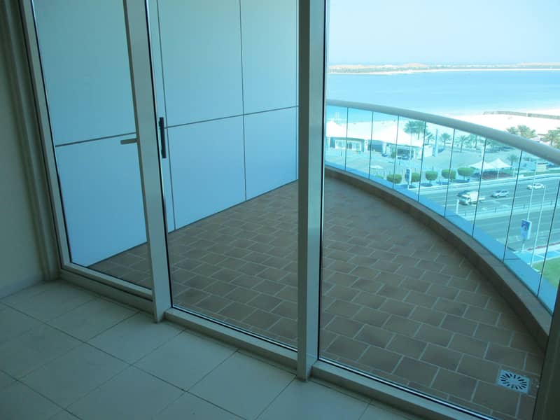 18 Sea View 4+Maids + Parking -Corniche Views