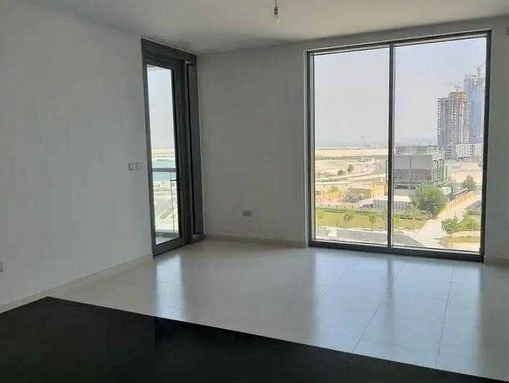 10 Brand New-Great Views-Ready to Move