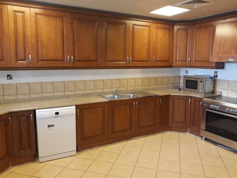 17 Spacious-Fully equipped Kitchen-2 Parking+Maids Room