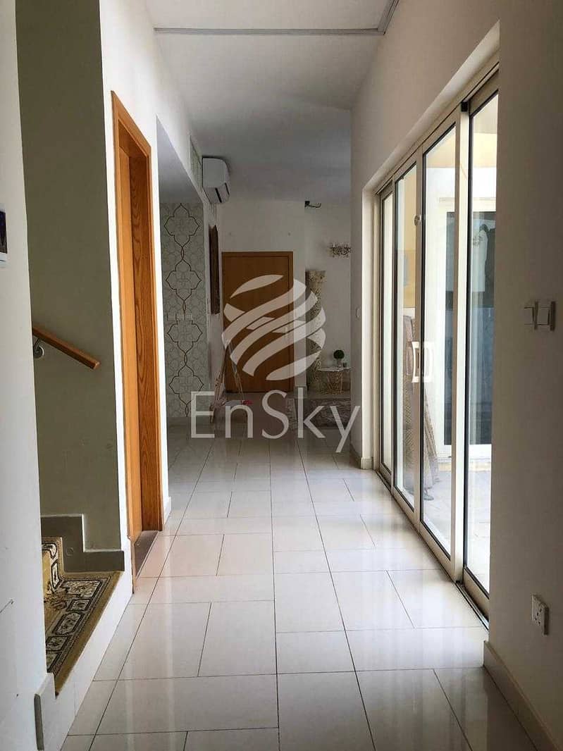 3 Exquisite Townhouse| Close to the Plaza| 3BHK+MR+Garden