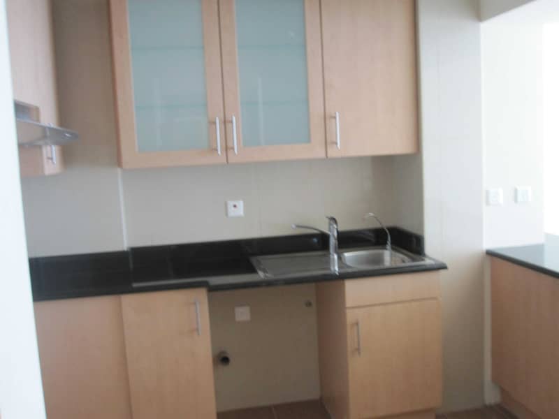 3 Good Deal High Class 1BR Apt Bigger Layout