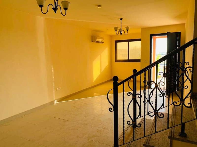 10 Hot Deal 3 Bedroom for Rent - in Hydra Village