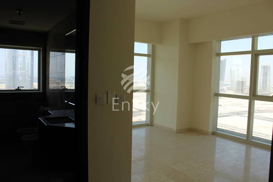 5 Hot Deal for this 2BR with an Amazing Sea View