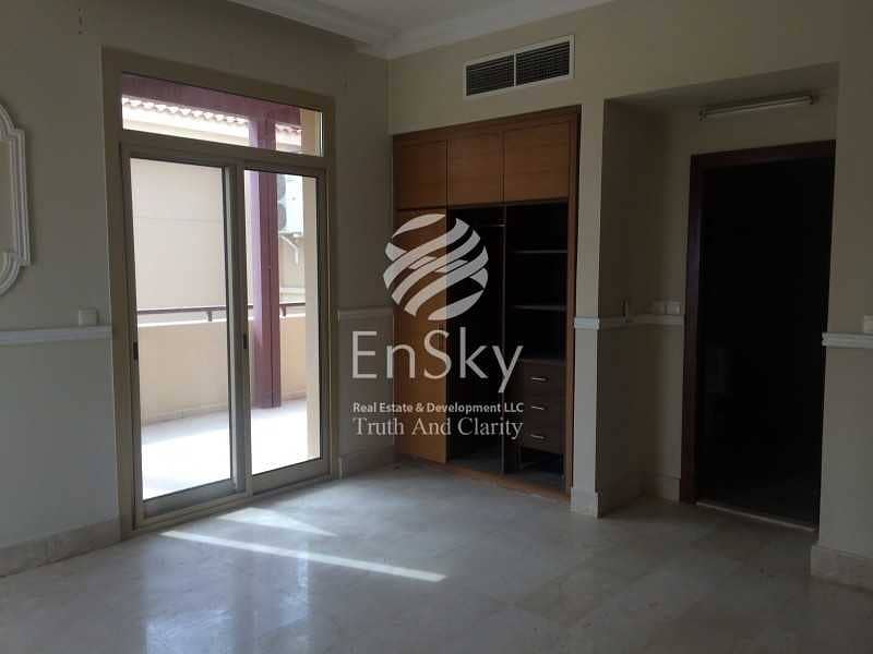 7 Amazing 4 Bedroom Townhouse with  Corner View