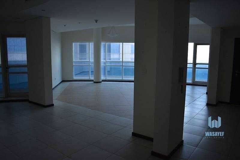 4 AMASING FULL FLOOR 4BHK WITH AMAIDS ROOM ON SHEIKH ZAYED ROAD!