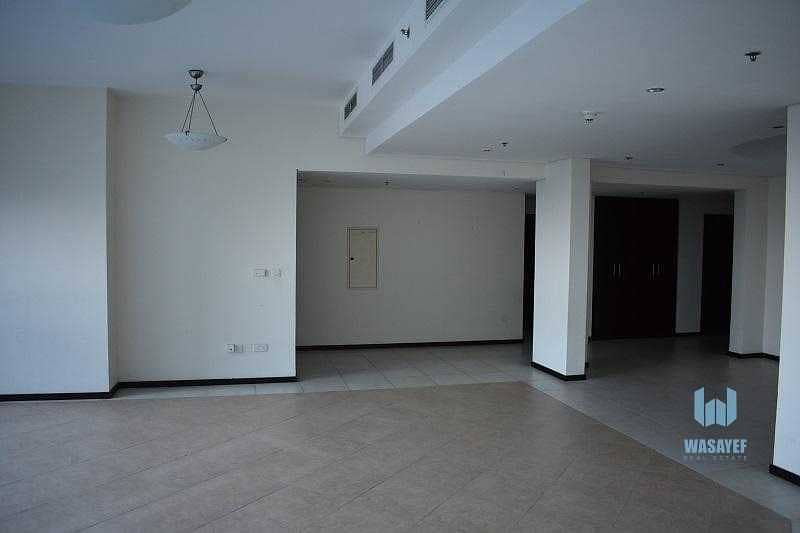 17 AMASING FULL FLOOR 4BHK WITH AMAIDS ROOM ON SHEIKH ZAYED ROAD!