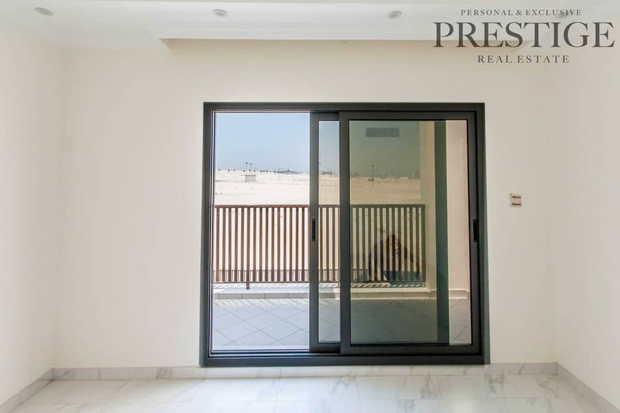 14 5 Bedroom Large | Brand New Townhouse | Park