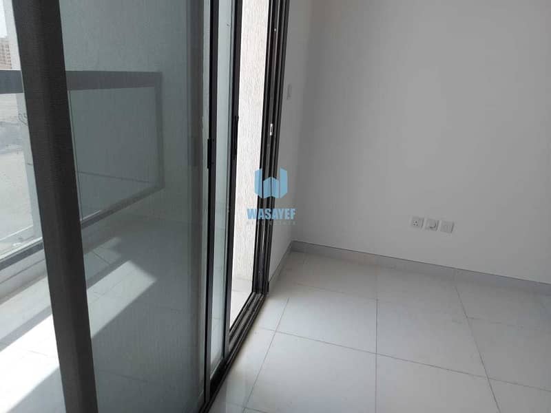 4 Brand new building – Huge 3 BHK apartment in Al Jaddaf Dubai available for yearly Rent AED 75K