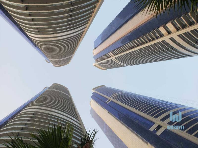 3 Boutique apartment in the iconic PARAMOUNT tower Dubai. .