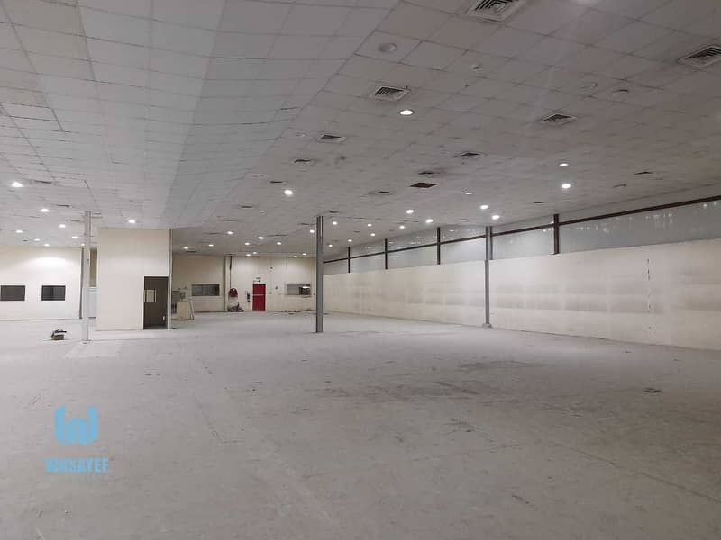 7 FULLY INSULATED COMMERCIAL WAREHOUSE  IN A PRIME LOCATION 150 KILO WATTS