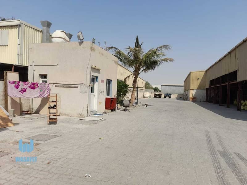 15 INDEPENDENT COMPOUND WITH A HUGE WAREHOUSE IN PRIME LOCATION