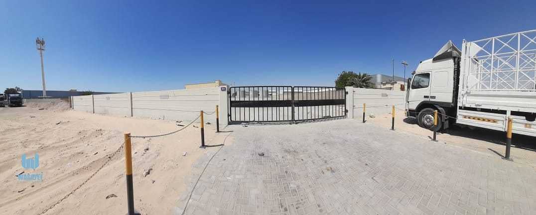 COMMERCIAL PLOT ON MAIN ROAD/10 AED PER SQFT