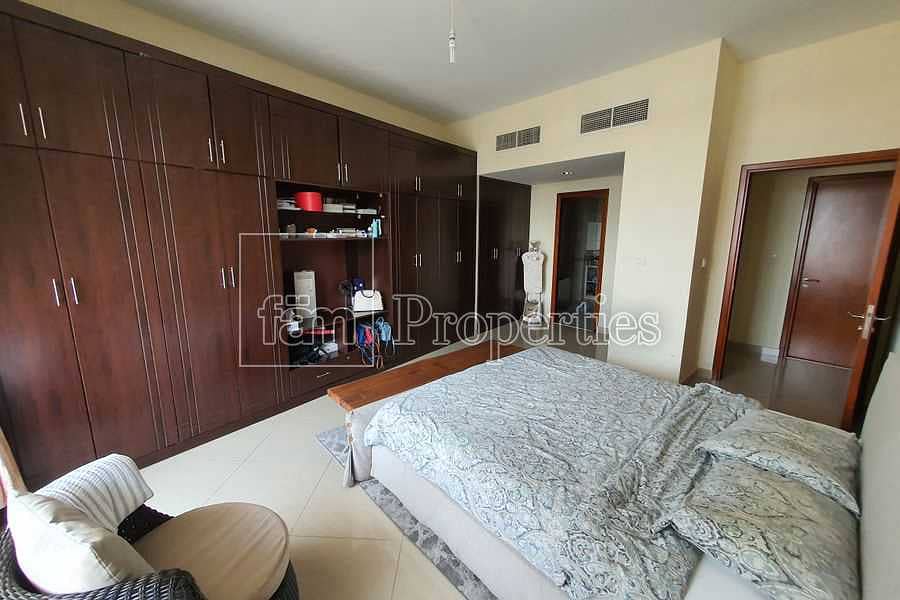 6 Upgraded| Well Maintanined Apartment|Open view