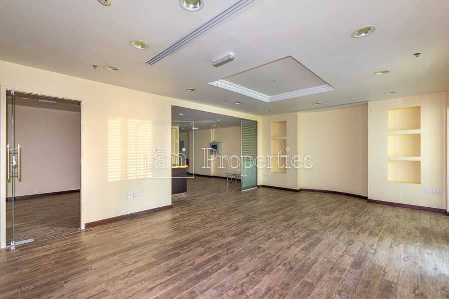 3 Fitted w/ Partitions | Walking Distance to Metro