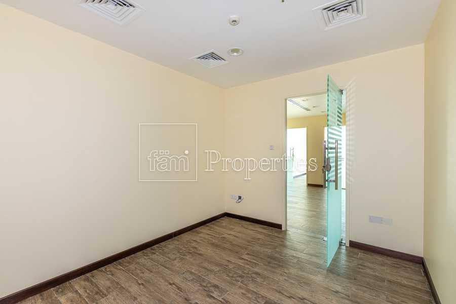 8 Fitted w/ Partitions | Walking Distance to Metro