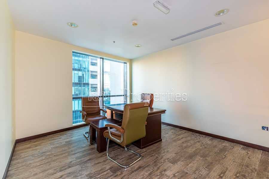 9 Fitted w/ Partitions | Walking Distance to Metro