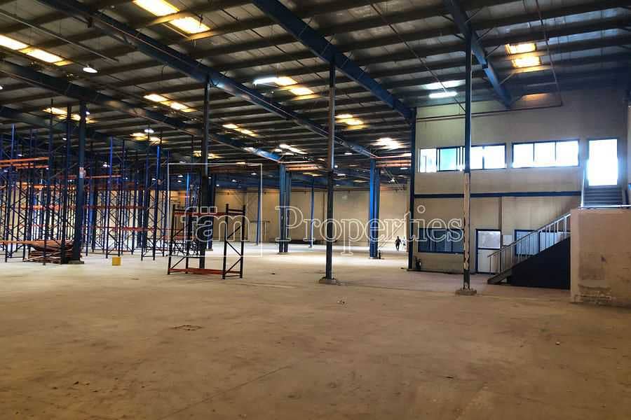 Very well maintain warehouse in Al Quoz 4