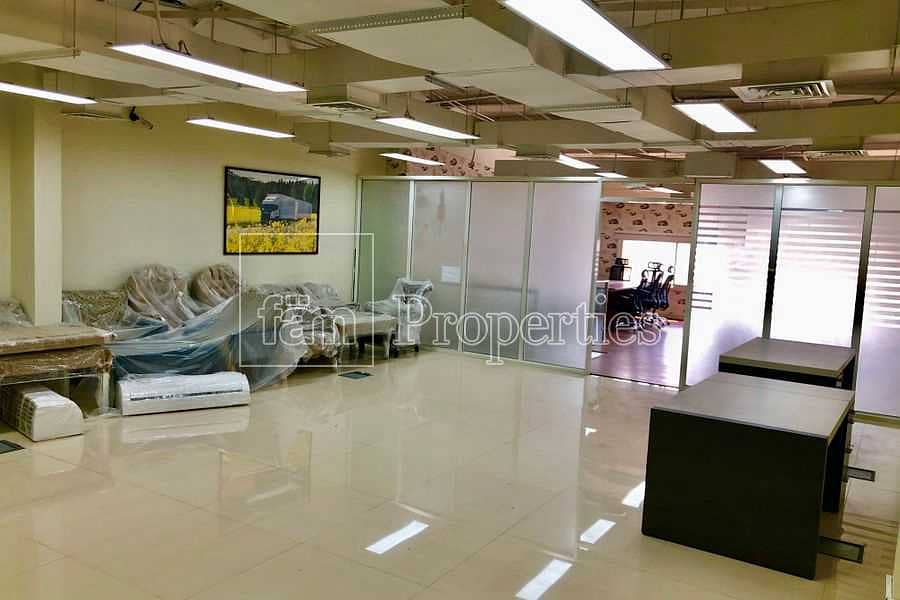 10 Well maintained Garage/Mechanic for sale Al Quoz 4