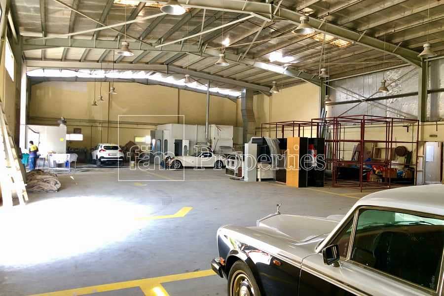 16 Well maintained Garage/Mechanic for sale Al Quoz 4