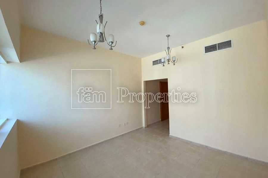 6 Medium size Apartment ideal for small family
