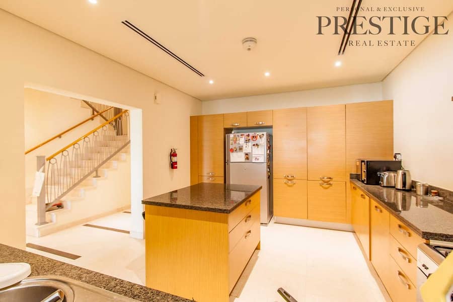 9 3 Bed | Townhouse | Large Terrace