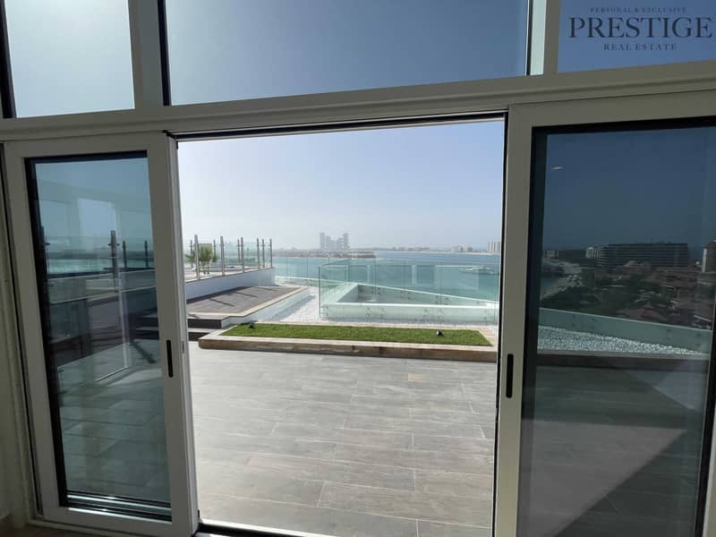 6 3 Bed Penthouse | Full Roof Terrace | Pool and Jacuzzi