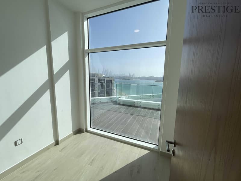 9 3 Bed Penthouse | Full Roof Terrace | Pool and Jacuzzi